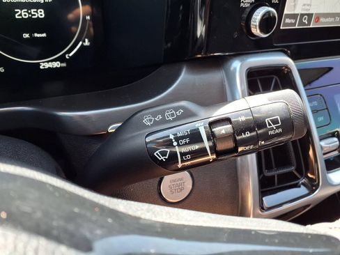 Certified 2023 Kia Sorento SX AWD/4WD image 24