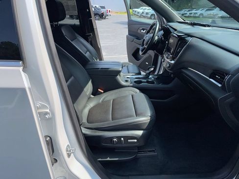 Used 2023 Chevrolet Traverse High Country w/ LPO, 'HIT The Road' Package FWD image 32