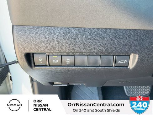 Used 2021 Toyota Venza XLE AWD/4WD image 18