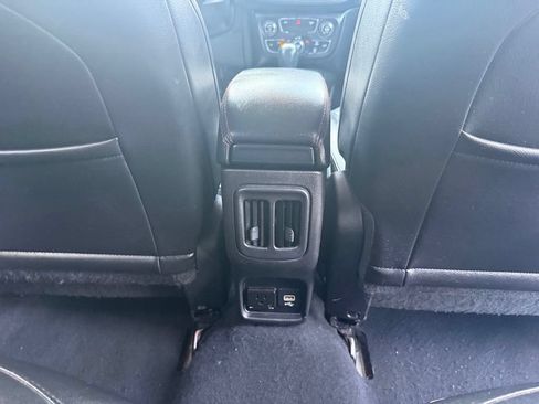Used 2020 Jeep Compass Trailhawk AWD/4WD image 19
