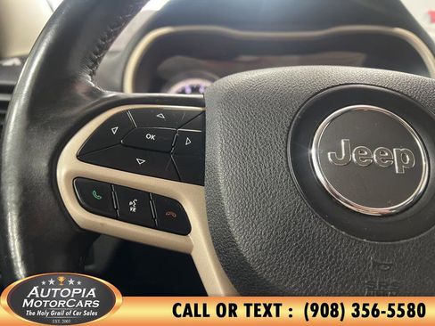 Used 2017 Jeep Cherokee Sport image 23