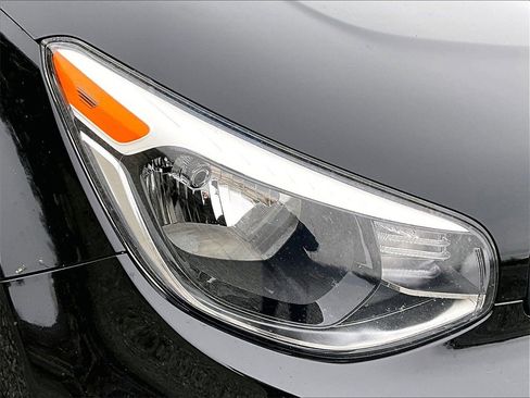 Used 2019 Kia Soul image 21