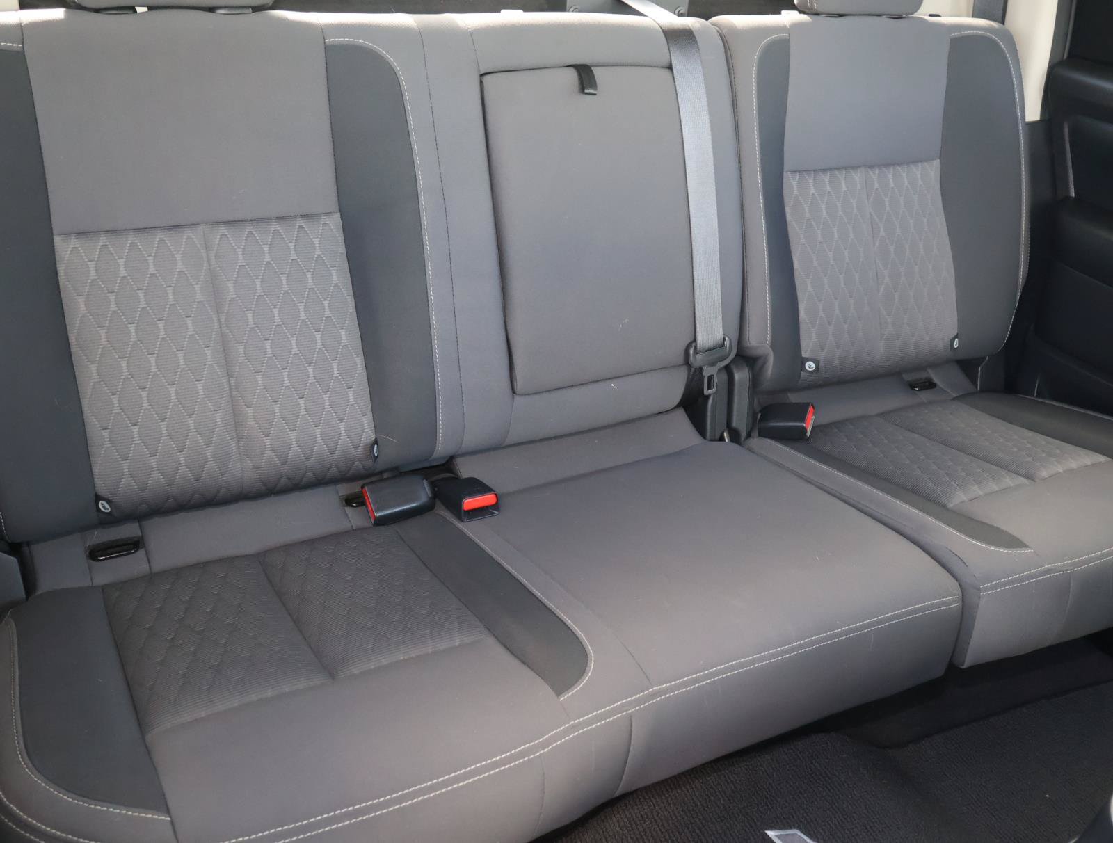 Used 2022 Nissan Titan SV w/ SV Convenience Package RWD image 24