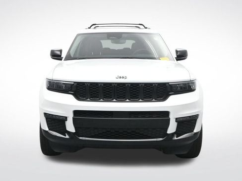 Used 2023 Jeep Grand Cherokee L Limited w/ Black Appearance Package AWD/4WD image 2