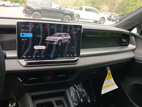 New 2026 Volkswagen Tiguan SE R-Line image 17