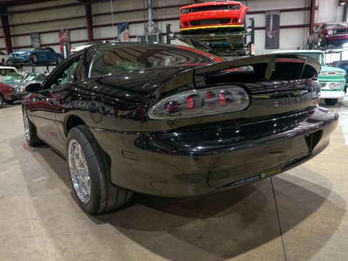 Used 1994 Chevrolet Camaro Z28 RWD image 6