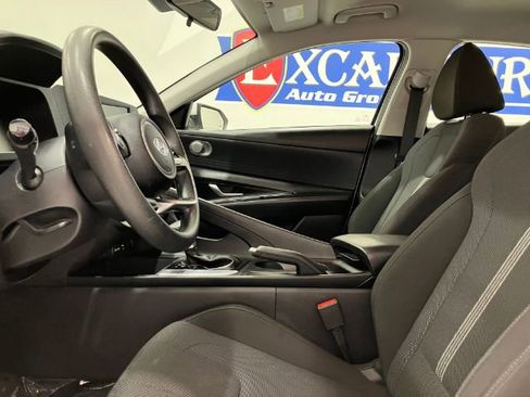 Used 2024 Hyundai Elantra SE image 19