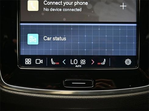 Used 2023 Volvo XC90 B5 Core image 25