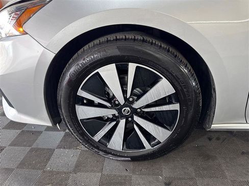 Used 2021 Nissan Altima 2.5 SV image 29