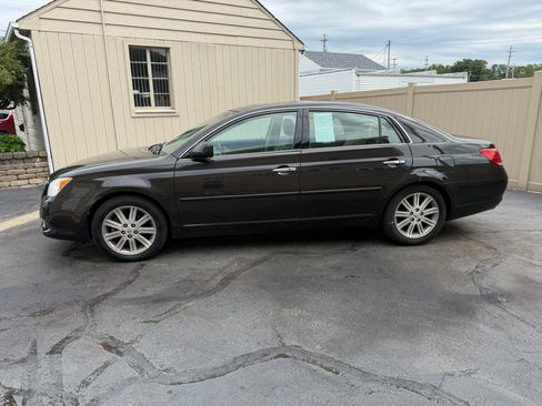 Used 2009 Toyota Avalon Limited FWD image 10