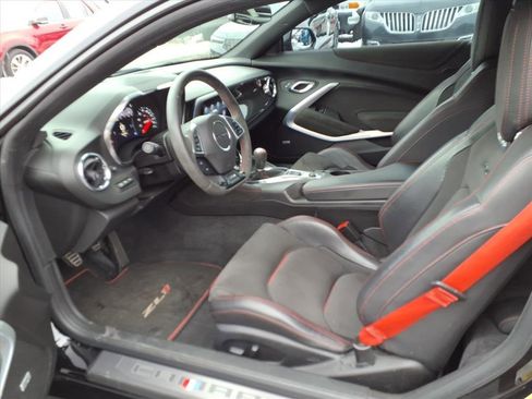 Used 2019 Chevrolet Camaro ZL1 image 10