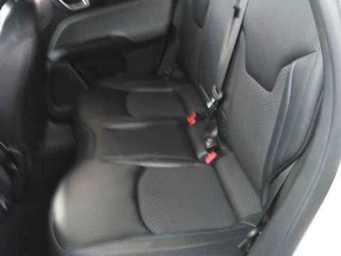 Used 2024 Jeep Compass Latitude image 3