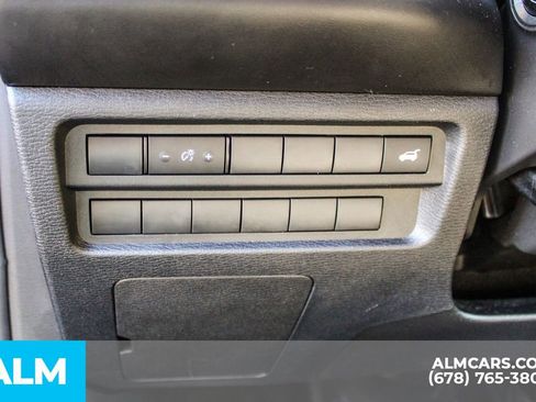 Used 2024 Mitsubishi Outlander SE image 32