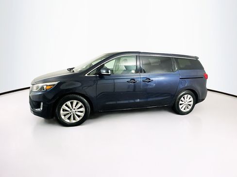 Used 2016 Kia Sedona EX image 4