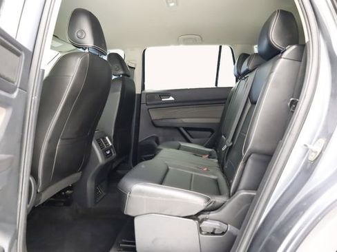 Used 2022 Volkswagen Atlas SE w/ Black Wheel Package FWD image 28