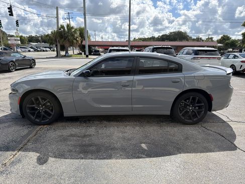 Used 2022 Dodge Charger SXT w/ Blacktop Package RWD image 6