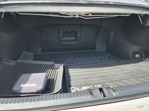 Used 2025 Lexus ES 350 350 w/ Premium Package image 16