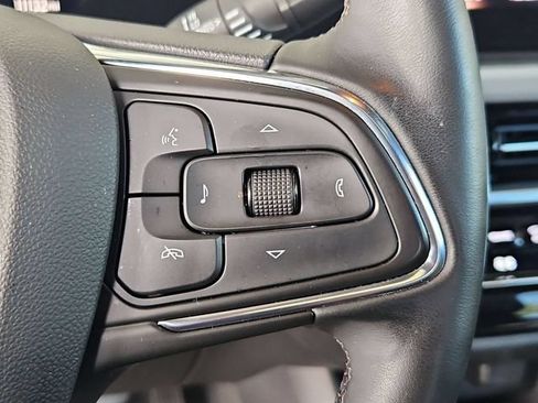 Used 2025 Buick Envista Avenir FWD image 14