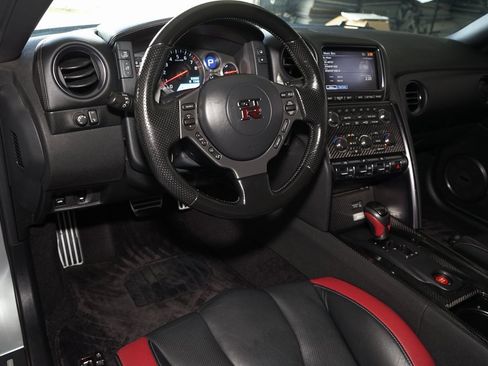 Used 2012 Nissan GT-R Black Edition image 13
