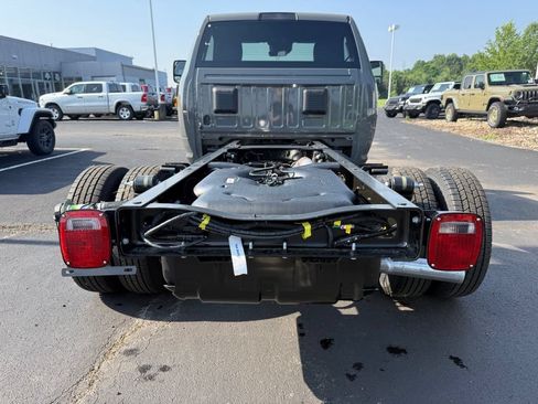 New 2026 RAM 3500 Tradesman AWD/4WD image 36