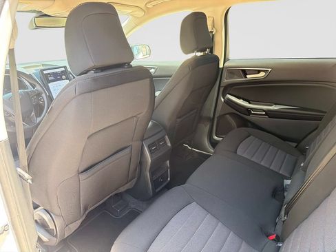 Used 2024 Ford Edge SE w/ Black Appearance Package AWD/4WD image 14