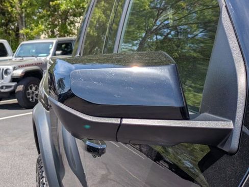 Used 2024 Chevrolet Colorado ZR2 w/ ZR2 Convenience Package III image 13