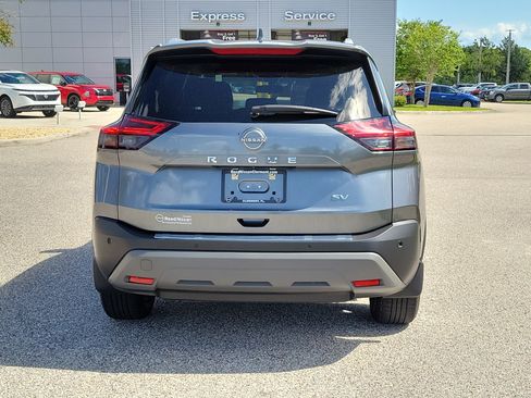 Certified 2023 Nissan Rogue SV w/ SV Premium B Package FWD image 6