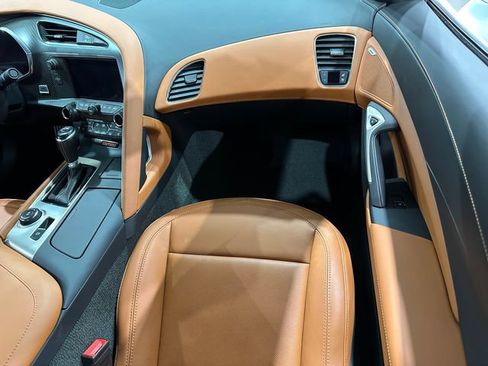Used 2016 Chevrolet Corvette Z06 w/ 3LZ Preferred Equipment Group RWD image 12