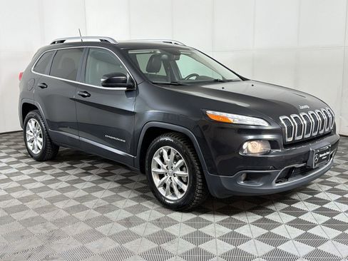 Used 2016 Jeep Cherokee Limited image 7