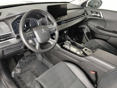 Used 2025 Mitsubishi Outlander SE AWD/4WD image 17