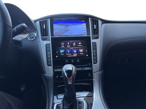 Used 2018 INFINITI Q60 Red Sport 400 w/ Sensory Package 3.0T Sport image 11