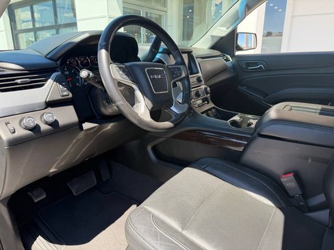 Used 2019 GMC Yukon XL SLT w/ Open Road Package AWD/4WD image 14