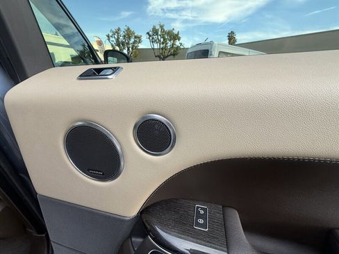 Used 2019 Land Rover Range Rover Sport SE image 37