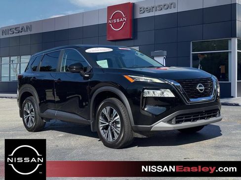 Certified 2022 Nissan Rogue SV AWD/4WD image 1