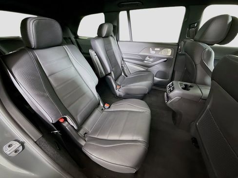 Used 2026 Mercedes-Benz GLS 450 4MATIC image 30