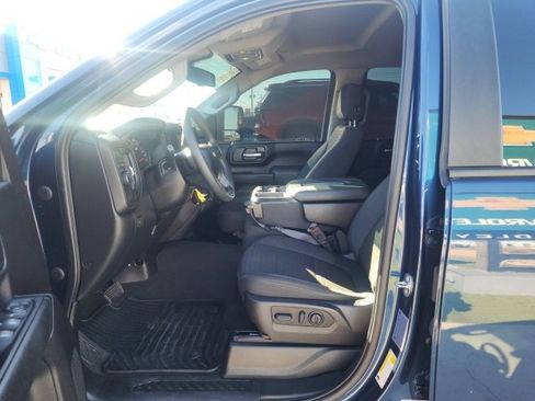 Used 2023 Chevrolet Silverado 2500 Custom w/ Custom Value Package image 43