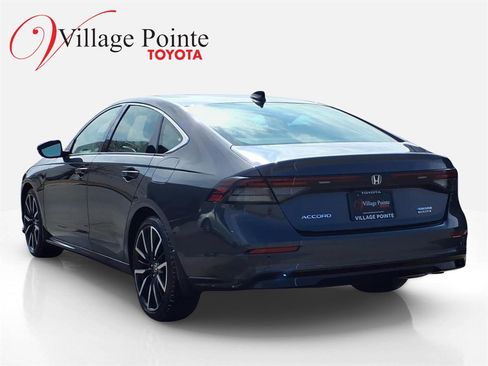 Used 2023 Honda Accord Touring image 5