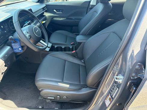 New 2026 Hyundai Kona Limited FWD image 3