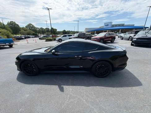 Used 2022 Ford Mustang GT Premium w/ Black Accent Package RWD image 16