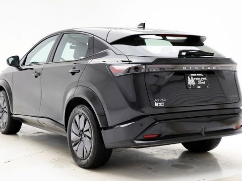 Used 2024 Nissan Ariya AWD image 7