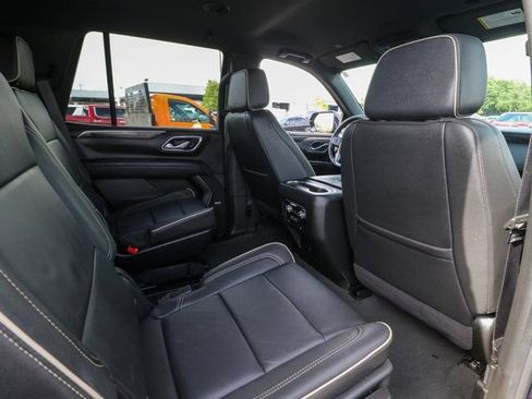 Used 2024 GMC Yukon SLT image 24