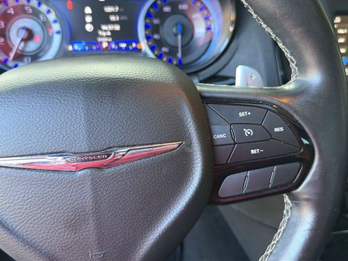 Used 2022 Chrysler 300 S RWD image 21