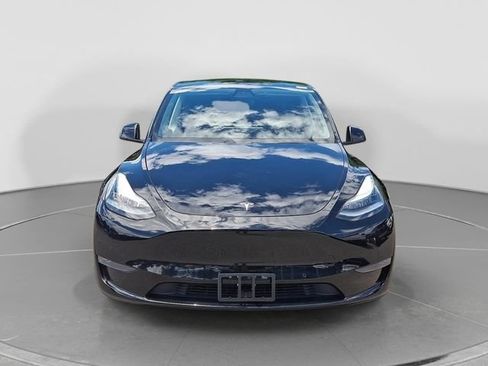 Used 2021 Tesla Model Y Long Range AWD/4WD image 2