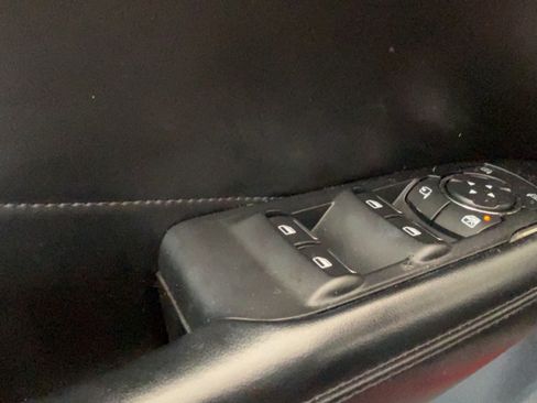 Used 2017 Lincoln MKC Select w/ Select Plus Package FWD image 21