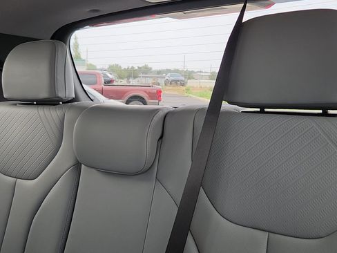 Certified 2025 Hyundai Palisade SEL AWD/4WD image 17