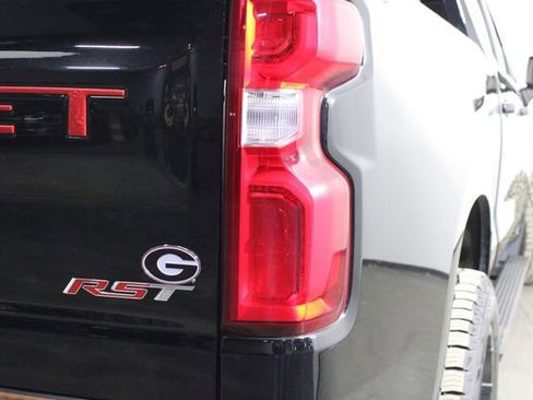 Used 2021 Chevrolet Silverado 1500 RST image 39