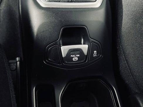 Used 2018 Jeep Renegade Latitude image 30