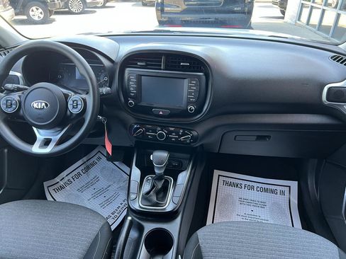 Used 2021 Kia Soul S FWD image 13