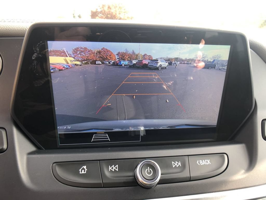 Used 2022 Chevrolet Blazer LT FWD image 17