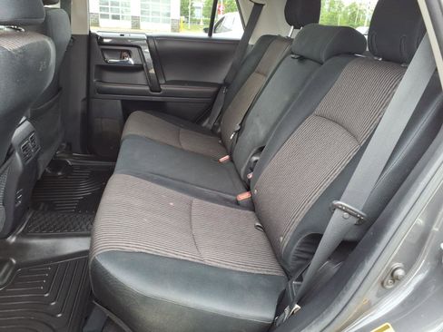 Used 2015 Toyota 4Runner Trail AWD/4WD image 9